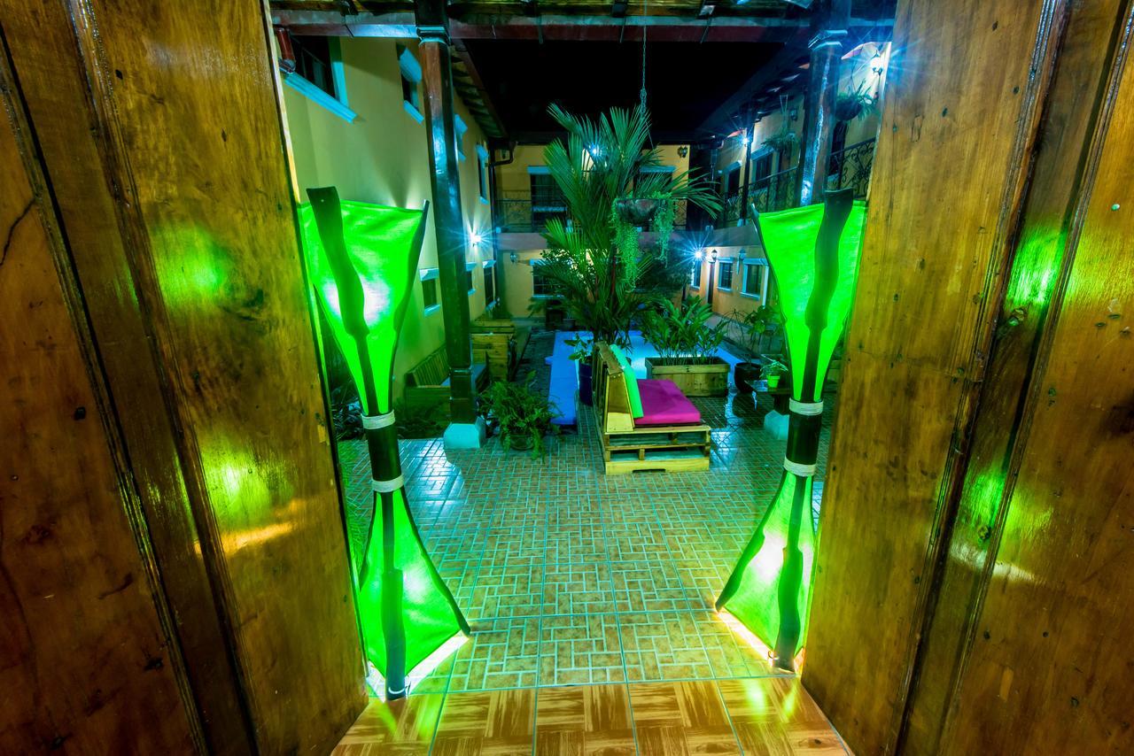 Fullmoon Hotel Granada Exterior photo